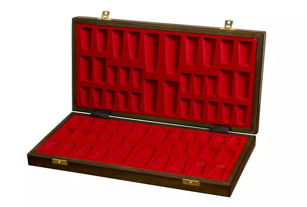 Caja de ajedrez de madera con inserto (40 x 40 cm)